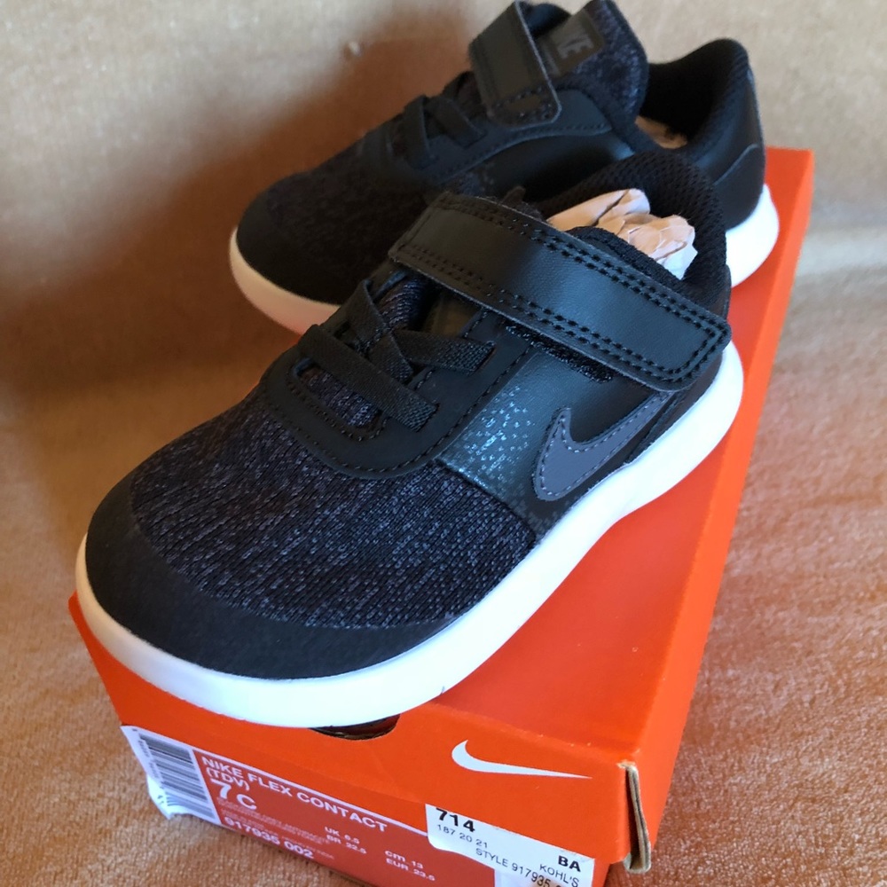 NWT Nike Toddler Flex Shoes